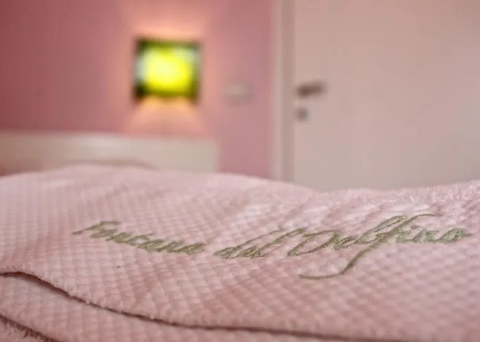 Casa Fontana Del Delfino