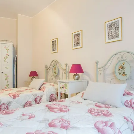 Casa Fontana Del Delfino Apartment